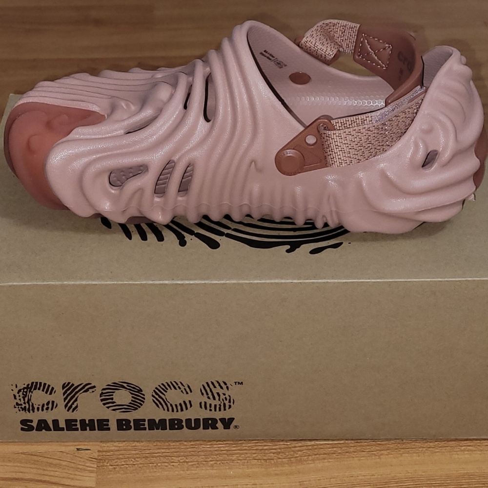Brand new Crocs Pollex Clog size 8